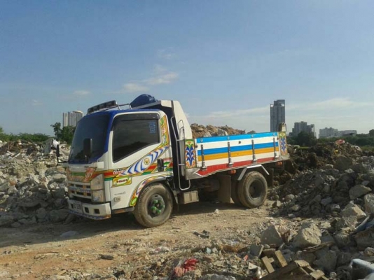 รับส่งหน้าดินปลูกต้นไม้ รับเหมาถมที่ดิน รับเหมาถมดิน รับถมที่ดินก่อสร้าง ดินลูกรัง ส่งหิน หินคลุก หินเกล็ด ทราย ทรายถม ทรายละเอียด ฉาบปูน ทรายหยาบ รถ6ล้อ รถแบคโคให้เช่า ทั้งรายวันรายเดือน ราคากันเอง โทร 0874971315