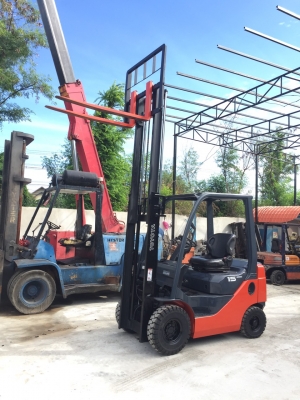 รถยกฟอร์คลิฟท์