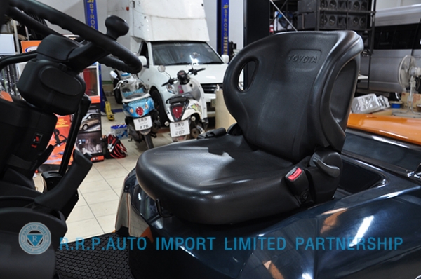 ขายรถโฟล์คลิฟท์มือสอง TOYOTA รุ่น7FD25 ราคา xxx,xxx บาท นำเข้าจากประเทศญี่ปุ่น 100\% ไม่เคยใช้งานในไทย