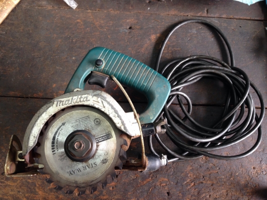 ขายเครื่องตัดกระเบื้อง makita 4140 made in Japan สภาพดี วิ่งนิ่ม พร้อมใช้งาน