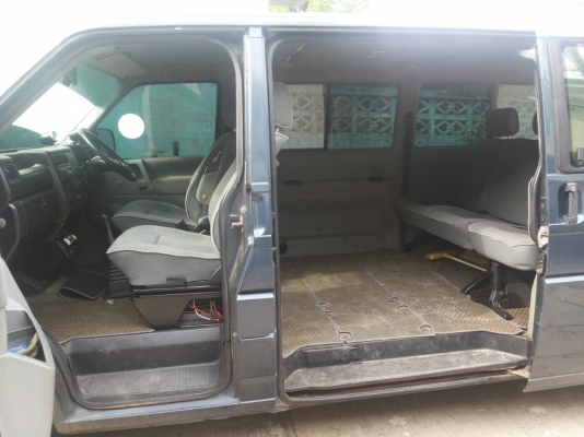 ขายรถตู้ VW T4 caravell 5 สูบ เกียร์ ธรรมดา เบนซิน+LPG