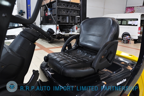 ขายรถโฟล์คลิฟท์มือสอง KOMATSU รุ่น FG18HC ราคา 255,000 บาท นำเข้าจากประเทศญี่ปุ่น 100\% ไม่เคยใช้งานในประเทศไทย