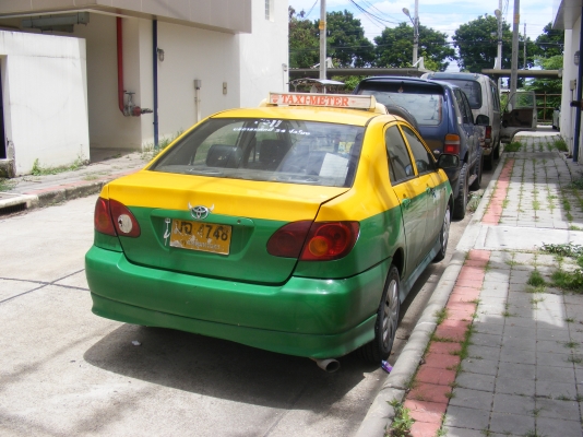 แท็กซี่หมดอายุ  พร้อมเป็นรถเก๋งครับ 0955308436