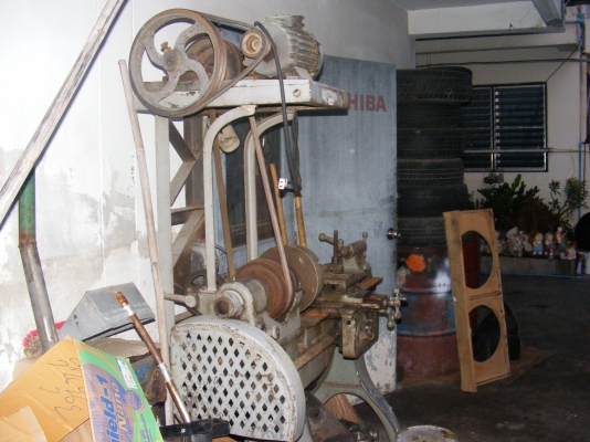 เครื่องกลึง รุ่นเก๋า มือเก่าชอบสะสม หรือมือใหม่หัดกลึง เชิญครับ