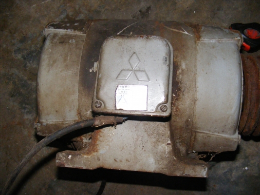 มอเตอร์ Mitsubishi  Super Line ไฟ 3 เฟส  ประมาณ 5 - 10 แรง