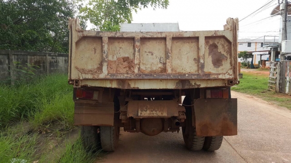 ขาย 6 ล้อดั้ม ยาง 900 HINO KL340 เครื่อง EH500 165 แรงม้า เฟืองท้าย FUSO คัสซีสวย พวงมาลัยพาวเวอร์ ทะเบียนเต็มพร้อมโอนครับ