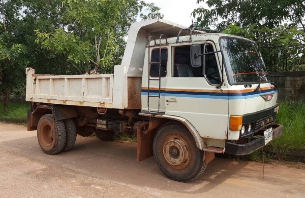 ขาย 6 ล้อดั้ม ยาง 900 HINO KL340 เครื่อง EH500 165 แรงม้า เฟืองท้าย FUSO คัสซีสวย พวงมาลัยพาวเวอร์ ทะเบียนเต็มพร้อมโอนครับ