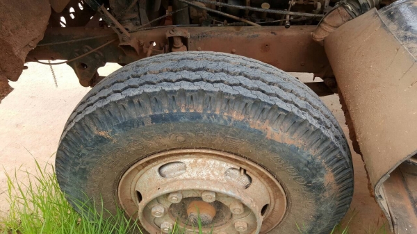 ขาย 6 ล้อดั้ม ยาง 900 HINO KL340 เครื่อง EH500 165 แรงม้า เฟืองท้าย FUSO คัสซีสวย พวงมาลัยพาวเวอร์ ทะเบียนเต็มพร้อมโอนครับ