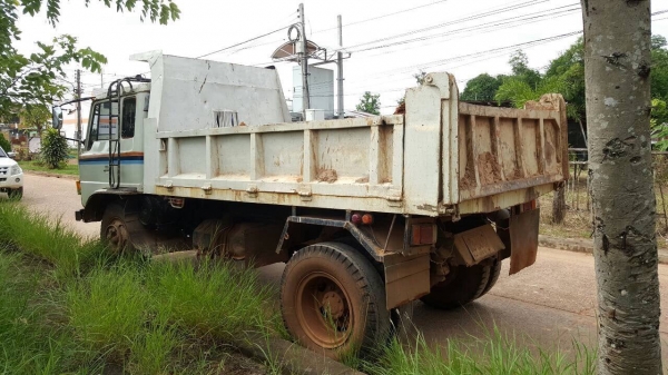 ขาย 6 ล้อดั้ม ยาง 900 HINO KL340 เครื่อง EH500 165 แรงม้า เฟืองท้าย FUSO คัสซีสวย พวงมาลัยพาวเวอร์ ทะเบียนเต็มพร้อมโอนครับ