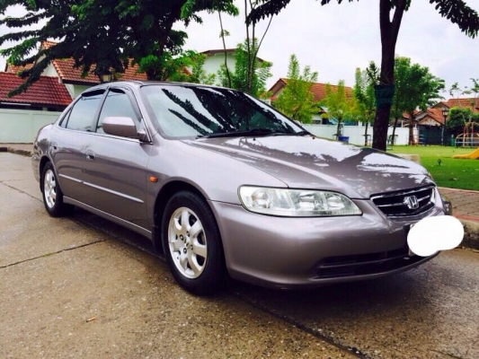 Honda Accord ปี 02 เครื่องยนต์ 2.3 ติดแก๊ส มือแรกจากป้ายแดงครับ