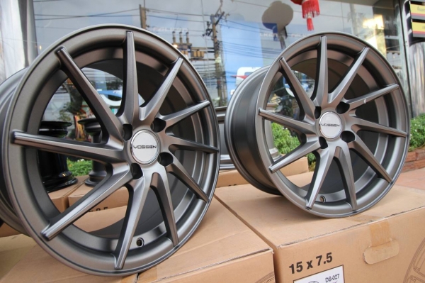 ขายล้อ VOSSEN CVT ขอบ15 หน้า7.5 หลัง8.5 4H100 วงละ 2,750 บาท