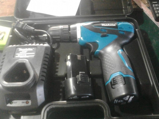 ขายสว่านไร้สาย ของใหม่ สวย ดี ขายสว่านไร้สาย ของใหม่ สวย ดี