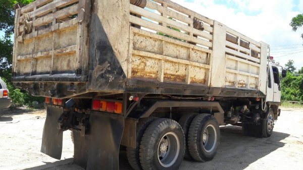 รถฮีโน่ 10 ล้อดั้ม FN3H / 195 แรงม้า.  ปี 38    สนใจติดต่อ  081 - 6079515