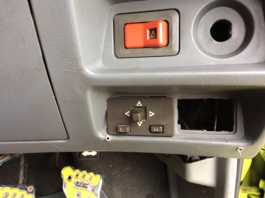 ขายรถมิตซูแชมป์ ปี90 เครื่อง 1.3 เกียร์ธรรมดา ภายในเบาะหนัง แอร์เย็น กระจกไฟฟ้าคู่หน้า ปรับข้างไฟฟ้า ชุดแต่งรอบคันสียังเงาหลังคาสีปูดนิดหน่อย แม็ก15" เครื่องวิ่งดี ช่วงล่างดี รถขับกลับได้เลยครับ ขายรถมิตซูแชมป์ ปี90 เครื่อง 1.3 เกียร์ธรรมดา ภายในเบาะหนัง แอร์เย็น กระจกไฟฟ้าคู่หน้า ปรับข้างไฟฟ้า ชุดแต่งรอบคันสียังเงาหลังคาสีปูดนิดหน่อย แม็ก15" เครื่องวิ่งดี ช่วงล่างดี รถขับกลับได้เลยครับ