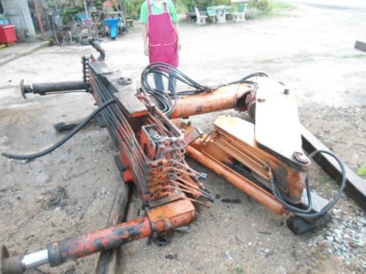 ขายเฮี๊ยบ 3 ตัน  อุปกรณ์มีครบ ด่วนๆ