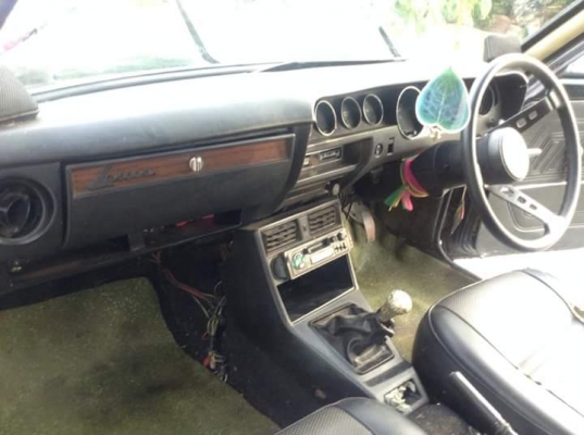 แยกขายประตูสี่บานไม่ผุภายในดีกระจกฟิมดีและขายกระโปรงหน้าหลัง