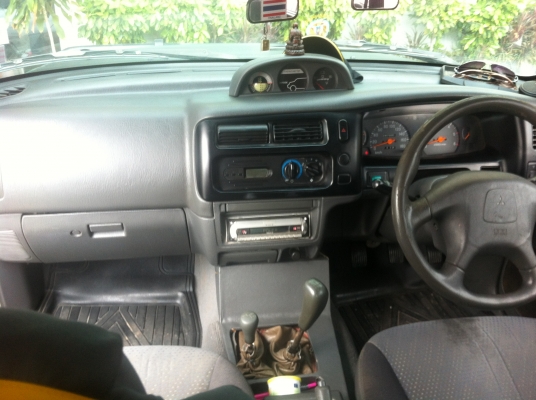 สตราด้า แกรนดิส 2001 4*4 ยกสูง สตราด้า แกรนดิส 2001 4*4 ยกสูง