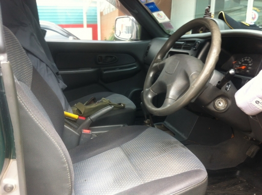 สตราด้า แกรนดิส 2001 4*4 ยกสูง สตราด้า แกรนดิส 2001 4*4 ยกสูง