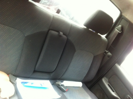 สตราด้า แกรนดิส 2001 4*4 ยกสูง สตราด้า แกรนดิส 2001 4*4 ยกสูง