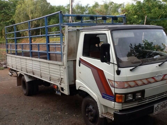 ขาย 6 ล้อ HINO KM540 กระบะยาว 5 เมตร เครื่อง DQ100 110 แรงม้า คัสซีสวยตลอดเส้น ทะเบียนพร้อมโอน