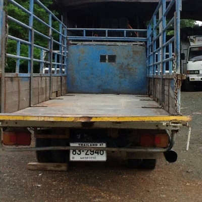 ขาย 6 ล้อ HINO KM540 กระบะยาว 5 เมตร เครื่อง DQ100 110 แรงม้า คัสซีสวยตลอดเส้น ทะเบียนพร้อมโอน