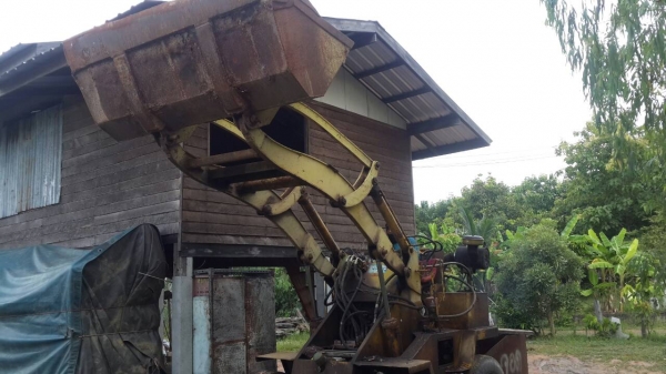 KOMATSU SD25ขายถูก