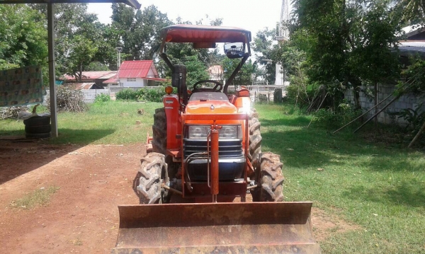 ขายรถไถ KUBOTA 3408 DI ปี 53 เอกสารเล่มทะเบียนครบ อุปกรณ์มี โรตารี่ ผาน 5 และผานดันหน้า