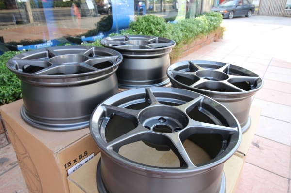 ขายล้อ Buddy Club P1 ขอบ15X7 4H100 สีGUN วงละ 2,750 บาท