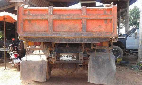 ขาย 6 ล้อดั้ม ยาง 900 HINO KR320 วางเครื่อง 6BG1 175 แรงม้า เฟืองท้ายจัมโบ้ เบรคทิฟฟี่ พวงมาลัยพาวเวอร์ ทะเบียนพร้อมโอน