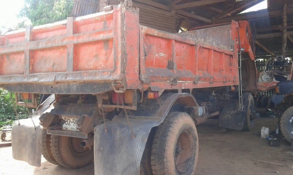 ขาย 6 ล้อดั้ม ยาง 900 HINO KR320 วางเครื่อง 6BG1 175 แรงม้า เฟืองท้ายจัมโบ้ เบรคทิฟฟี่ พวงมาลัยพาวเวอร์ ทะเบียนพร้อมโอน