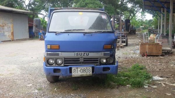 Isuzu ดั้ม 6 ล้อ ช่วงสั้น Isuzu ดั้ม 6 ล้อ ช่วงสั้น