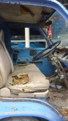 Isuzu ดั้ม 6 ล้อ ช่วงสั้น