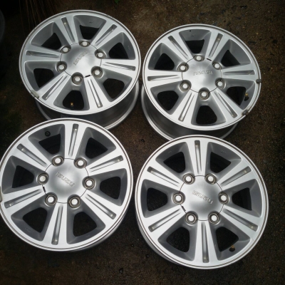 ล้อ isuzu ขอบ 15 ชุดล่ะ 7,800