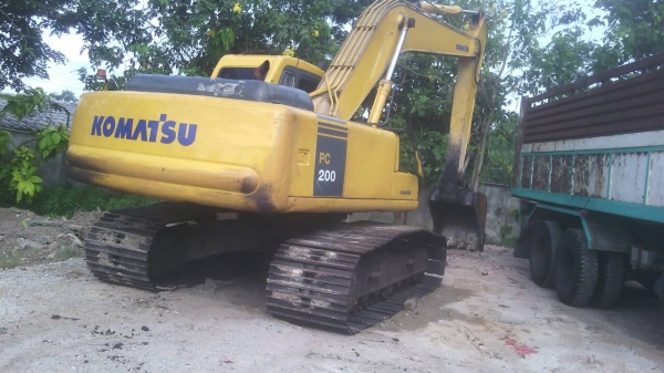 แม็กโครมือสอง,Komatsu PC200-6 x 2 มีสองคัน