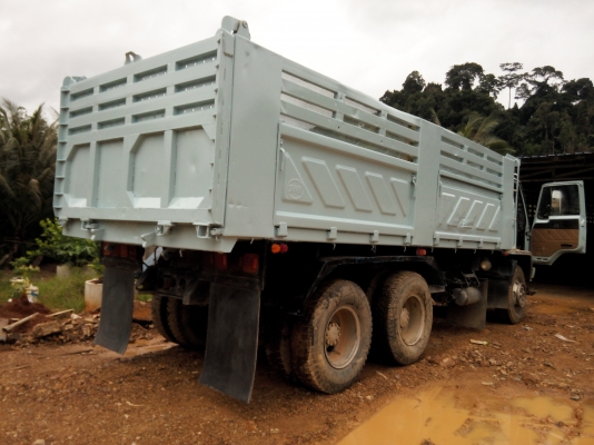 ขายชุดกระบะดัมพ์รถ 10 ล้อสามมิตรลอนเฉียงใส่อยู่กับ ISUZU ROCKY 195 แรงม้า ราคา 125000