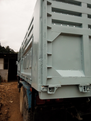 ขายชุดกระบะดัมพ์รถ 10 ล้อสามมิตรลอนเฉียงใส่อยู่กับ ISUZU ROCKY 195 แรงม้า ราคา 125000