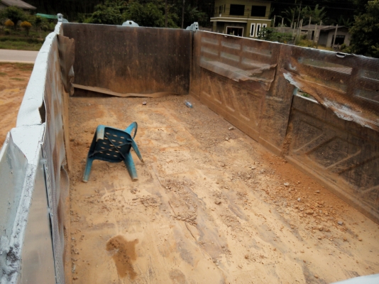 ขายชุดกระบะดัมพ์รถ 10 ล้อสามมิตรลอนเฉียงใส่อยู่กับ ISUZU ROCKY 195 แรงม้า ราคา 125000