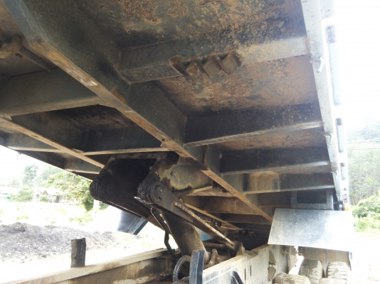 ขายชุดกระบะดัมพ์รถ 10 ล้อสามมิตรลอนเฉียงใส่อยู่กับ ISUZU ROCKY 195 แรงม้า ราคา 125000