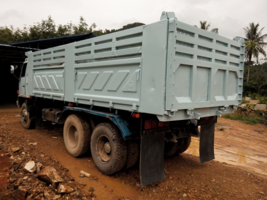 ขายชุดกระบะดัมพ์รถ 10 ล้อสามมิตรลอนเฉียงใส่อยู่กับ ISUZU ROCKY 195 แรงม้า ราคา 125000