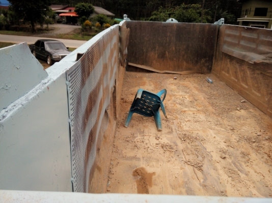 ขายชุดกระบะดัมพ์รถ 10 ล้อสามมิตรลอนเฉียงใส่อยู่กับ ISUZU ROCKY 195 แรงม้า ราคา 125000