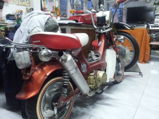 ขาย ชาลีแต่งยุ่น สีสวยสด รถทำมาจอดคับผม