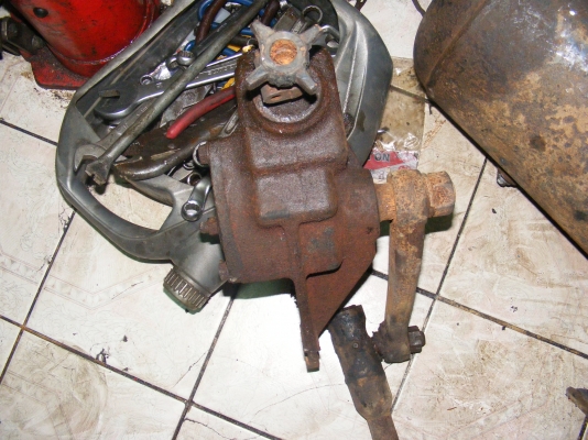 กระปุกพวงมาลัยธรรมดา 6 ล้อ มาสด้า