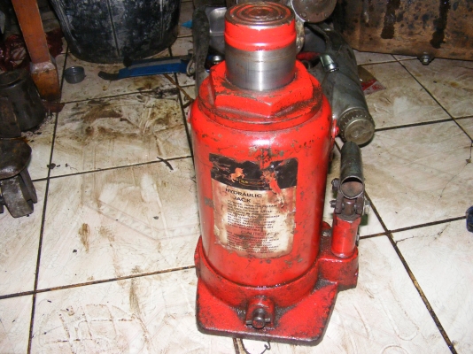 แม่แรงไฮดรอลิก 30 ตัน