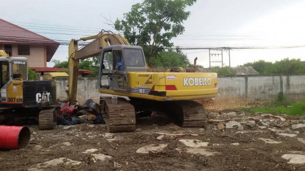 ขายsk200มาร์คที รถสวยเฟรมครบ สมบูรณ์ ไฟฟ้าครบ เอวแน่น ช่วงล่างสวย