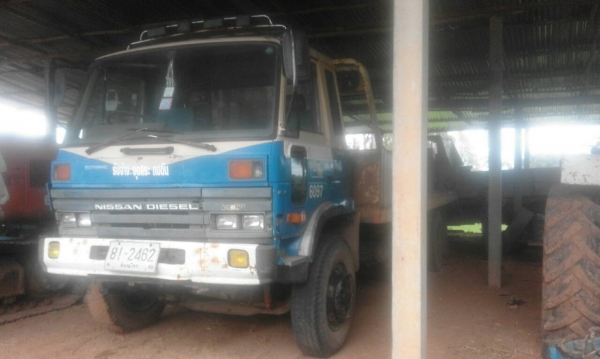 เทนเลอร์ สิบลอ นิสัน UD CD1OK 185 แรง 2เพา สโลส ทิฟฟี พาเวอร์ ท้ายลากแม็กโค PC 200 สภาพดีพร้อมใช้ ทะเบียนไม่ขาด พร้อมโอน