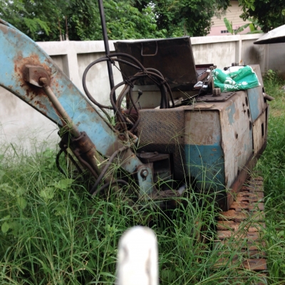 ขาย komatsu pc -20  ราคา 85000