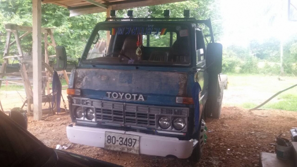 ขายรถบรรทุก 6 ล้อเทรลเลอร์ TOYOTA 85 แรงม้า ราคา 160000
