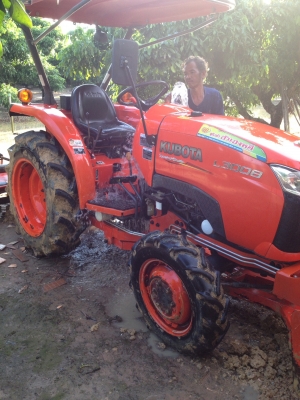ขาย Kubota L3008ชั่วโมงน้อย ขาย Kubota L3008ชั่วโมงน้อย