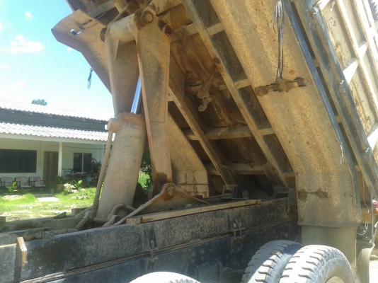 ขายรถบรรทุก 10 ล้อดัมพ์ HINO FM3H 195 แรงม้า ราคา 700000