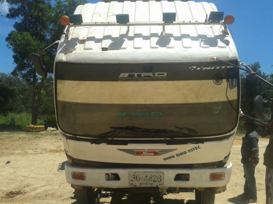 ขายรถบรรทุก 10 ล้อดัมพ์ HINO FM3H 195 แรงม้า ราคา 700000